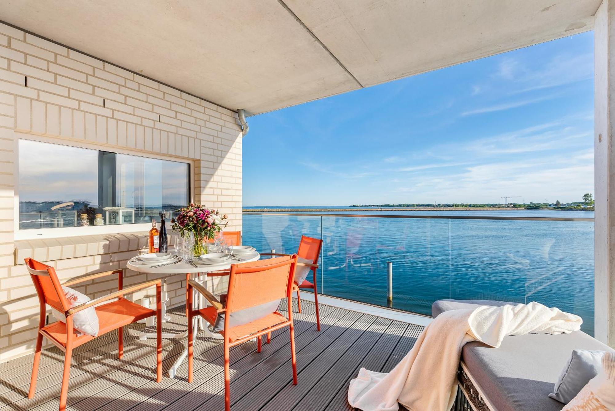 Horizont- Direkt Am Wasser, Hafenblick, Fahrstuhl, Sauna, Ueberdachter Balkon オルペニッツ エクステリア 写真